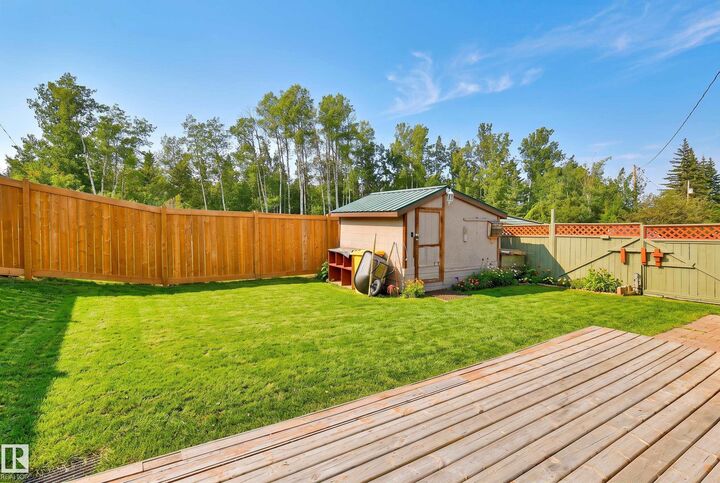 Property Photo: 2120 Twp Road 565 103 AB T0E 1V0