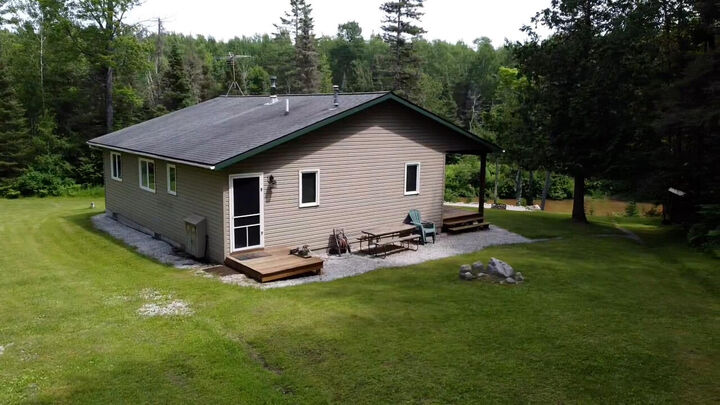 Property Photo: 5985 N Service Rd MI 49745