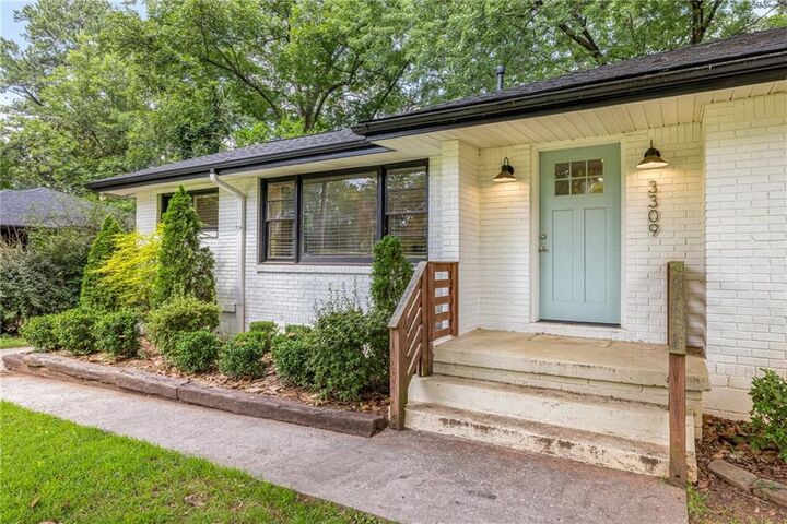 Property Photo:  3309 Concord Circle SE  GA 30080 