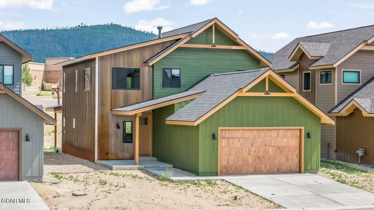 Property Photo: 151 Buckhorn Circle CO 80446