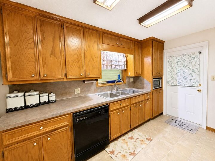 Property Photo:  18 Hickory Court  TX 77531 