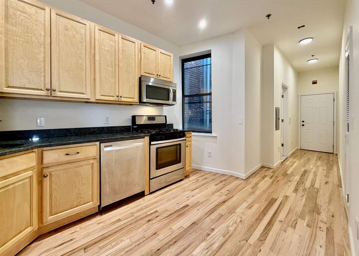 Property Photo: 105 11th St 4F NJ 07030