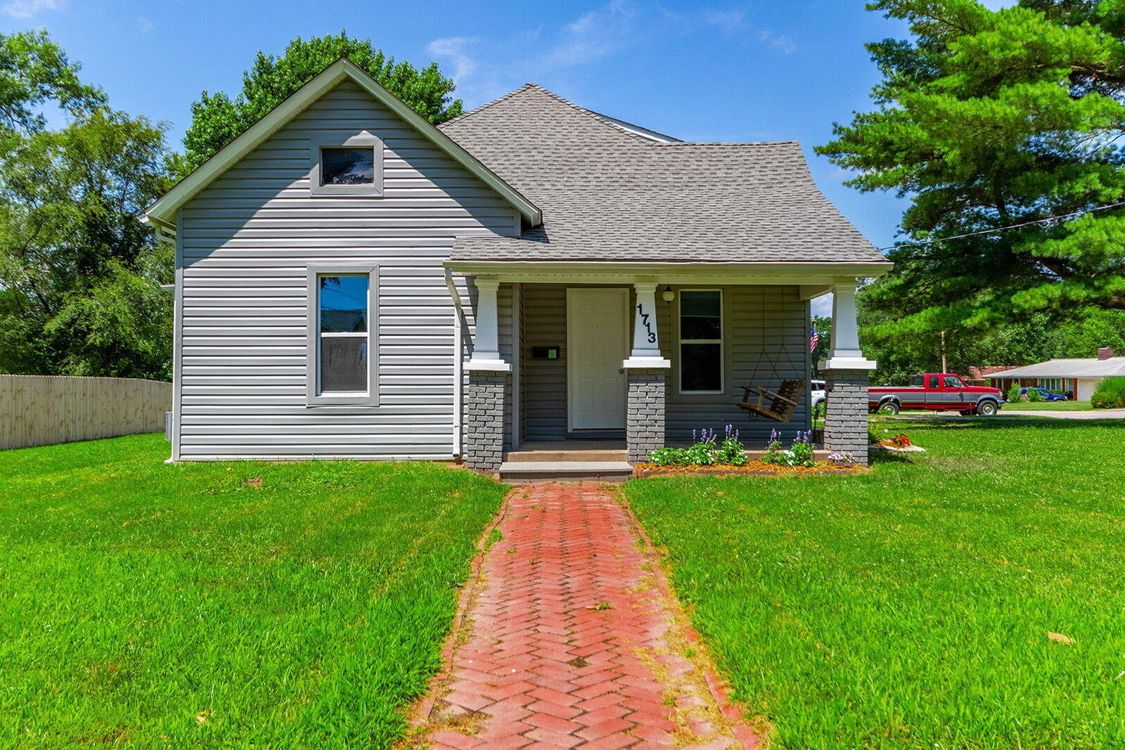 Property Photo:  1713 S Western Street  MO 65265 