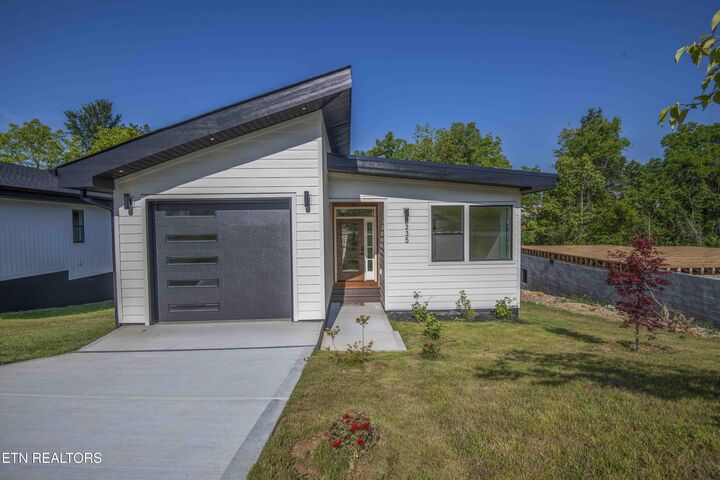 Property Photo:  2335 Rock Gardens Drive  TN 37876 