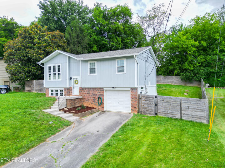 Property Photo:  6105 Travis Drive  TN 37921 