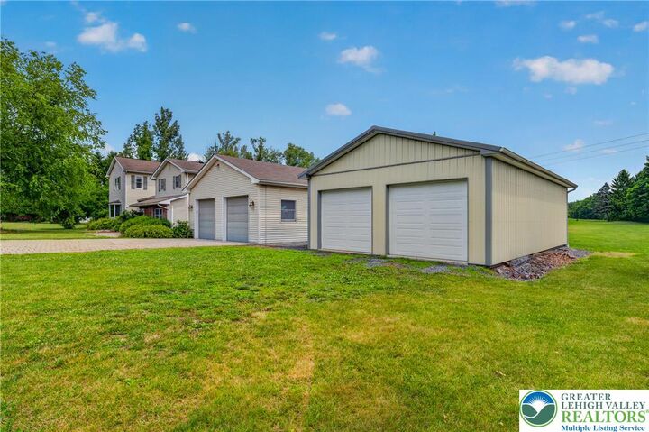 Property Photo: 210 Frutchey Court PA 18343