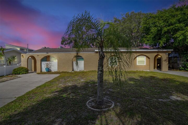 Property Photo: 809 Illinois Avenue FL 34683