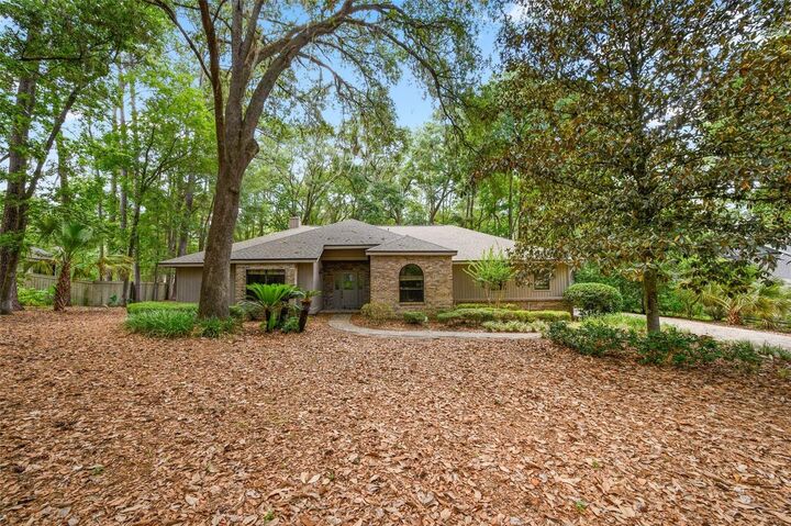 Property Photo:  4427 SW 84th Way  FL 32608 