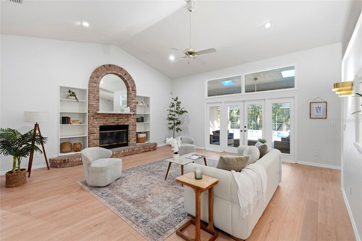 Property Photo:  4427 SW 84th Way  FL 32608 