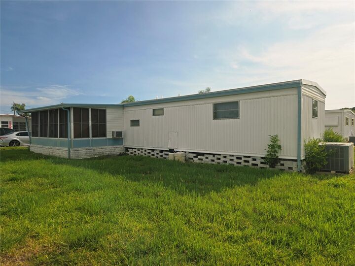 Property Photo:  49 Drury Lane  FL 34689 