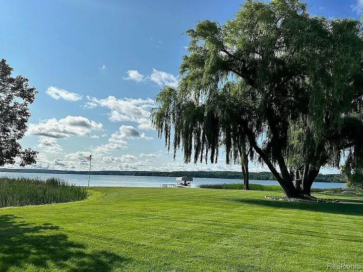 Property Photo:  3219 Midway Drive  MI 49675 9773 