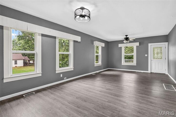 Property Photo: 910 Camilla Street MO 63601