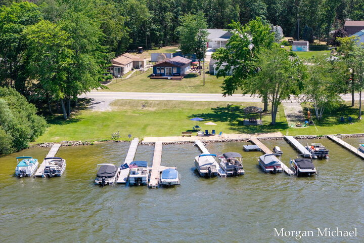 Property Photo: 8750 S Spruce Avenue MI 49337