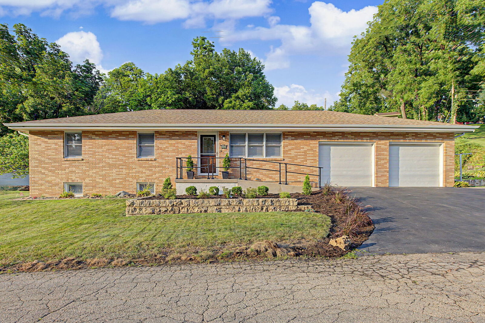 Property Photo: 402 Boggess Street IL 61036