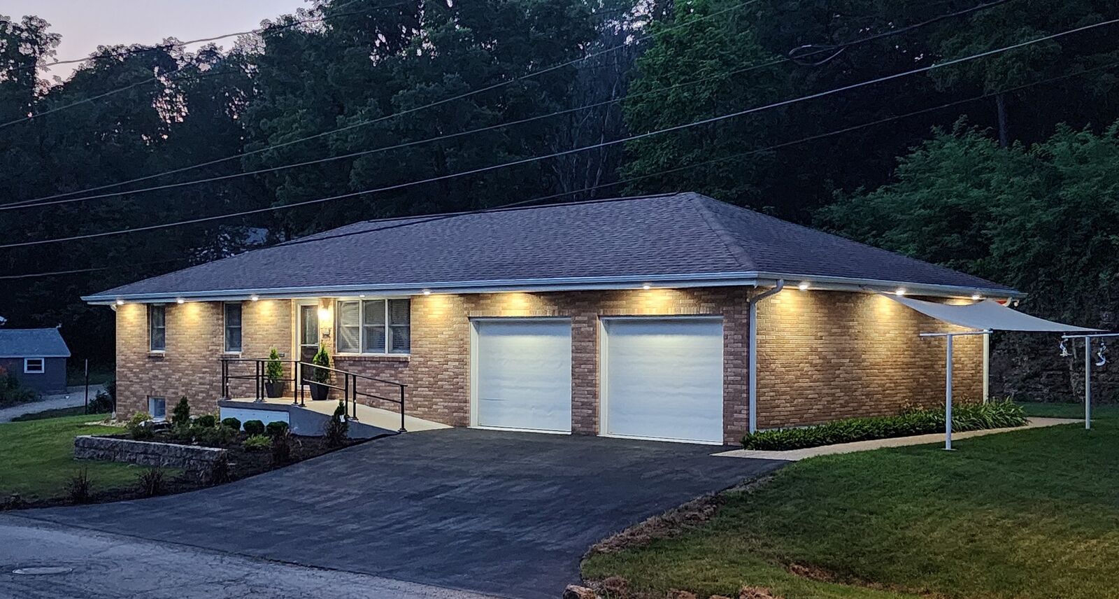 Property Photo:  402 Boggess Street  IL 61036 