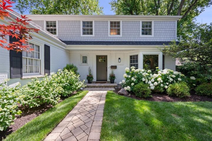 Property Photo: 2223 Crestview Lane IL 60091