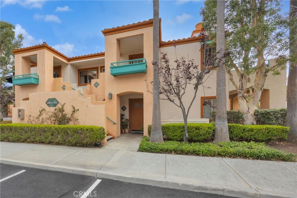 Property Photo: 290 Villa Point Drive CA 92660