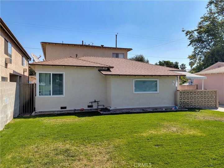 Property Photo:  652 N Whitnall Highway  CA 91505 