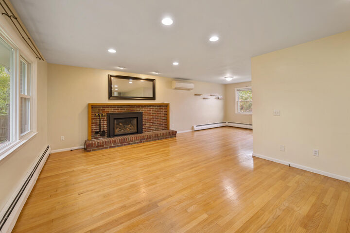 Property Photo: 287 Washington Street ME 04412
