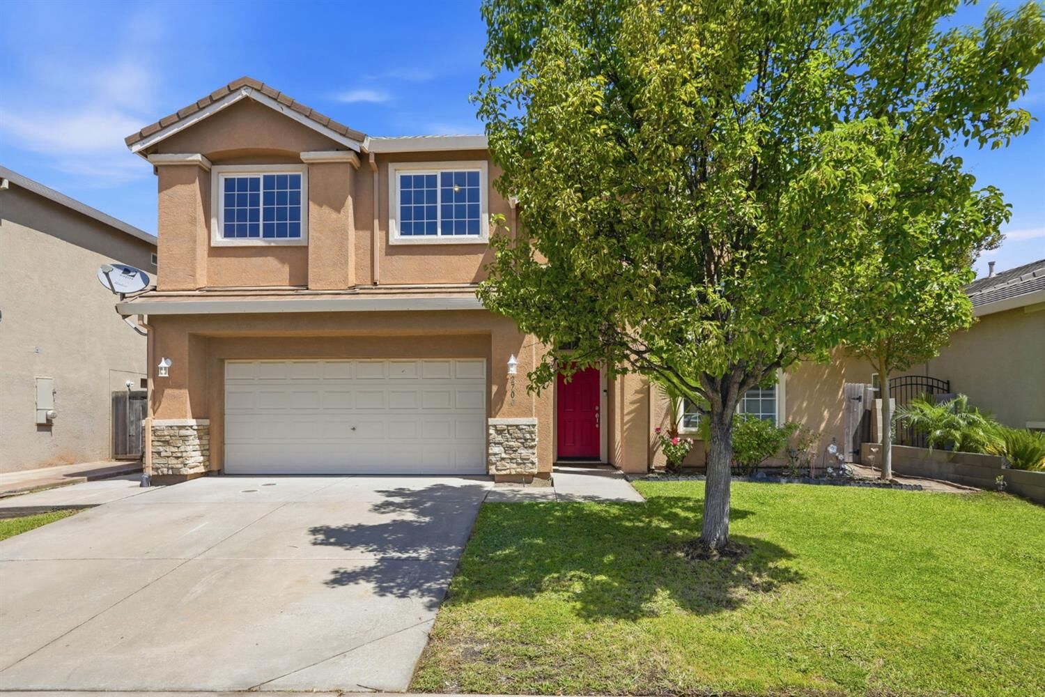 Property Photo:  2700 Screech Owl Way  CA 95834 