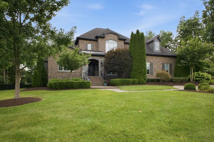 Property Photo: 1807 Eaves Ct TN 37135