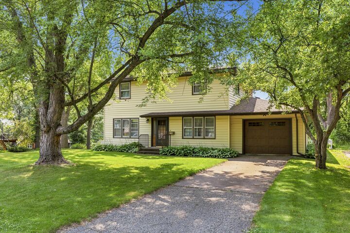 Property Photo:  1625 9th Avenue SE  MN 56304 