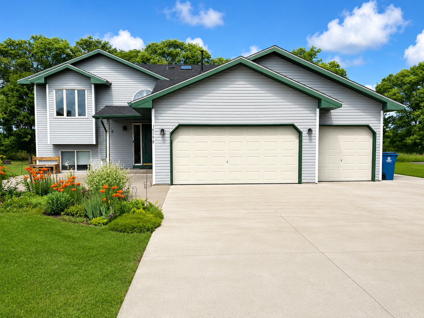 Property Photo:  18598 Queen Street NW  MN 55330 