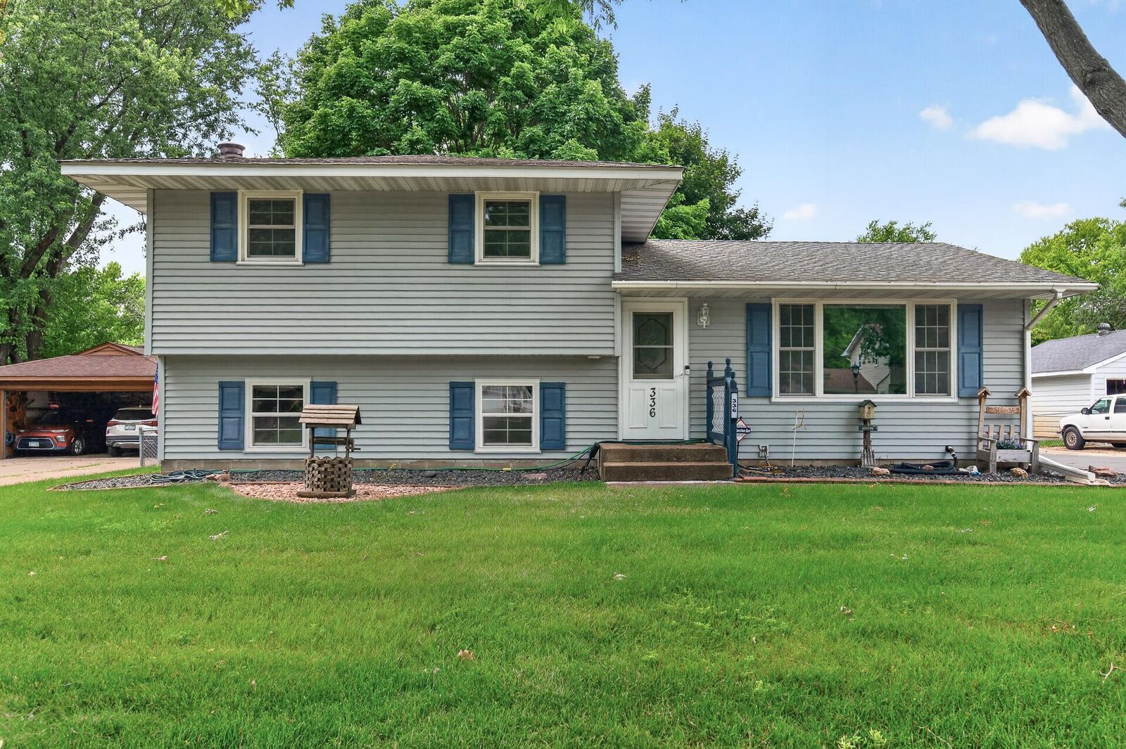 Property Photo:  336 Sunrise Lane  MN 55316 