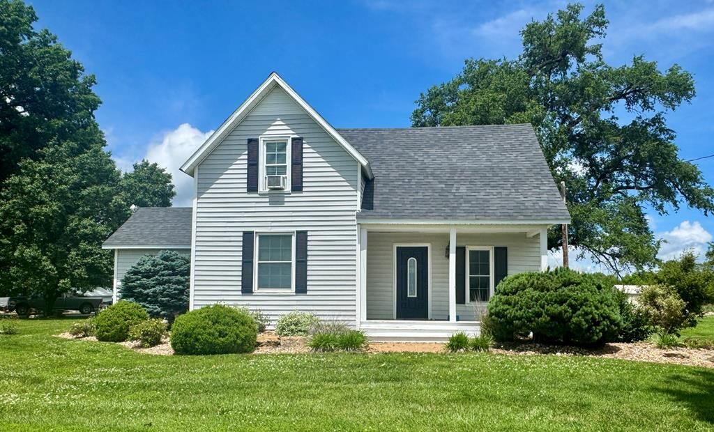 Property Photo: 29190 Highway 11 MO 63501
