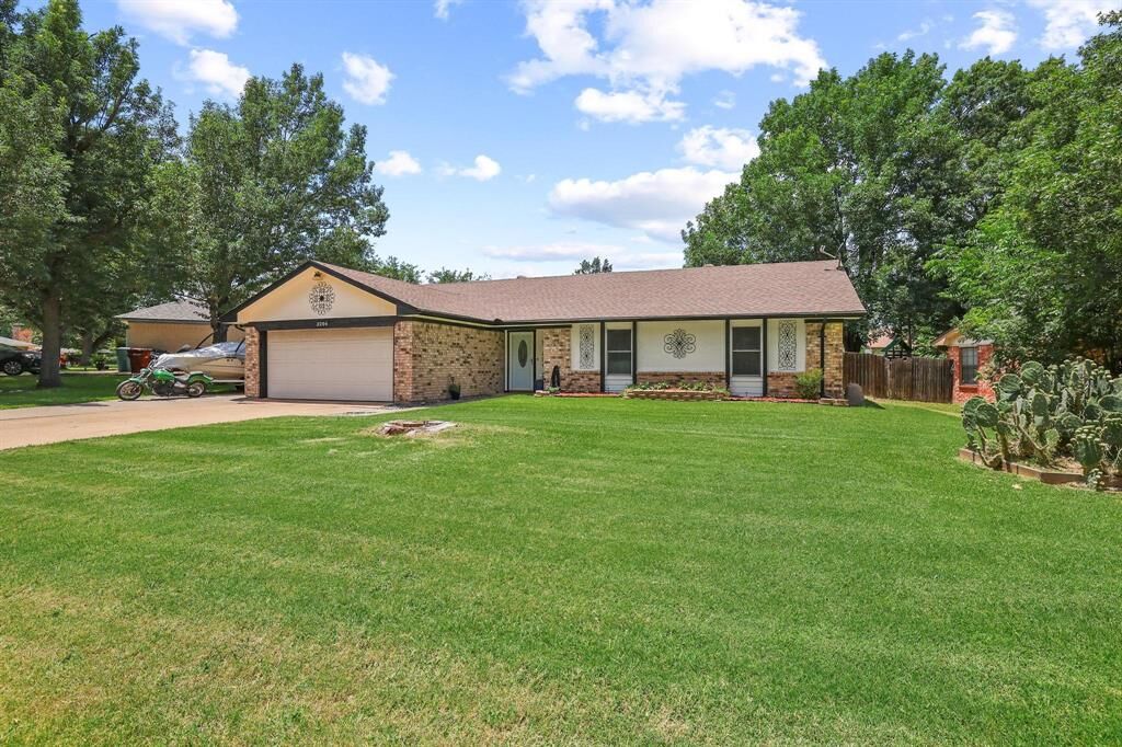 Property Photo:  3206 N Marseille Lane  TX 75090 