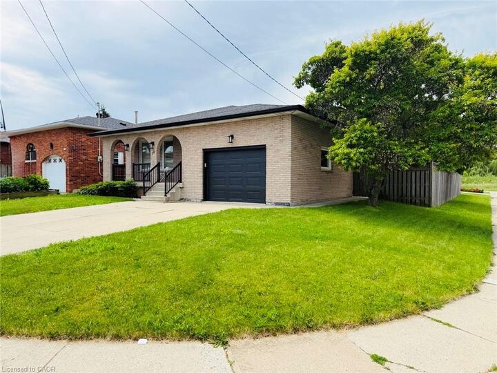 Property Photo:  10 Enola Avenue  ON L8W 1Z8 