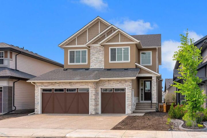 Property Photo: 644 Legacy Woods Circle SE AB T2X 5A8