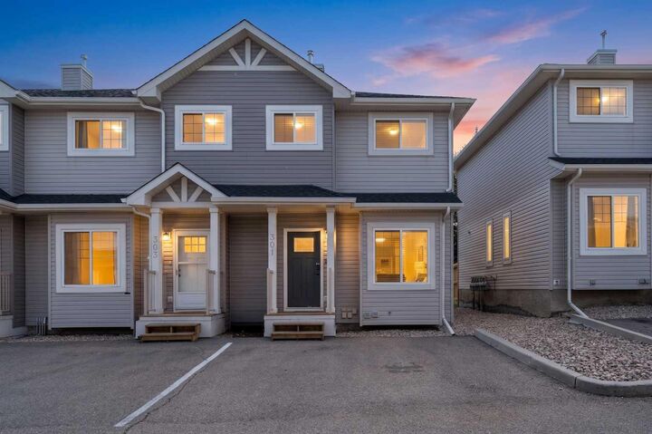 301 Strathaven Mews — photo 1
