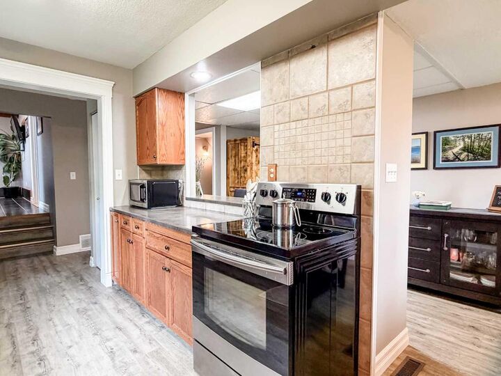 Property Photo: 6108 41 Avenue AB T4K 1H2