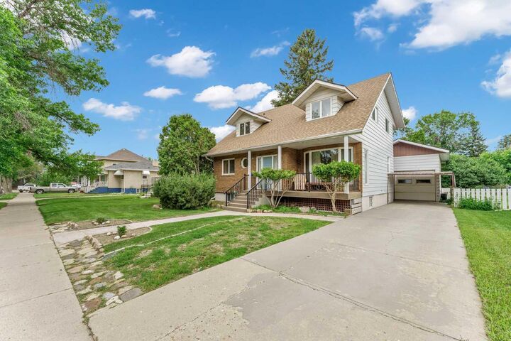 Property Photo:  28 Aberdeen Street SE  AB T1A 0P7 
