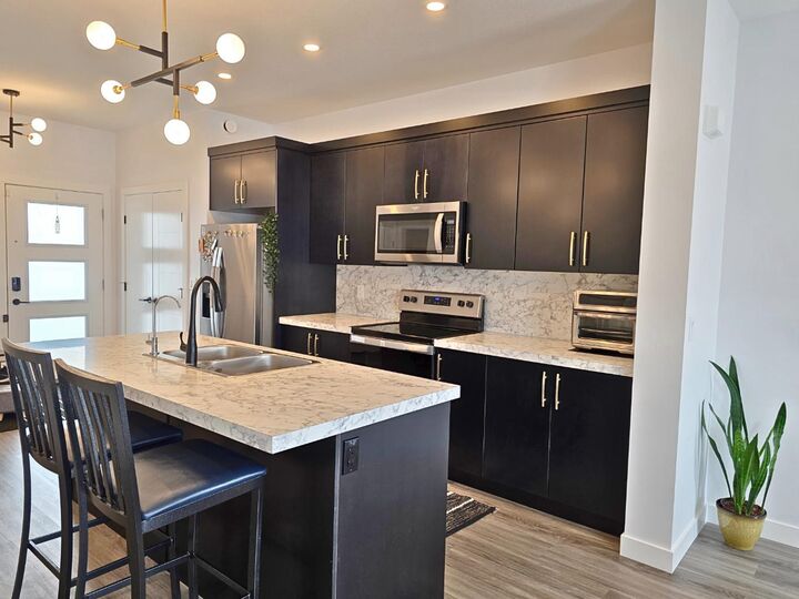 Property Photo:  22 Earl Close  AB T4P 3G6 