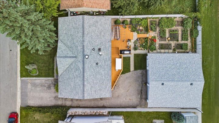 Property Photo: 9255 99 Avenue AB T8V 3X4