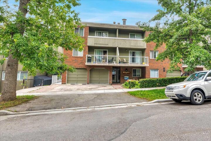 1814 18 Street SW 302 — photo 1