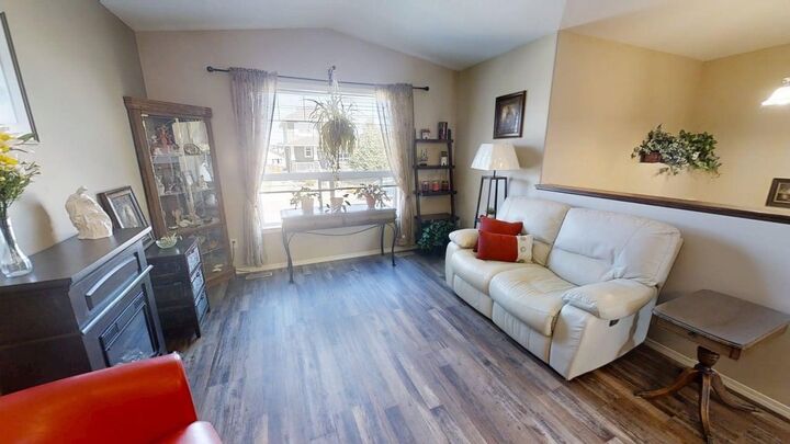 Property Photo: 766 Mt Sundance Lane W AB T1J 0T3
