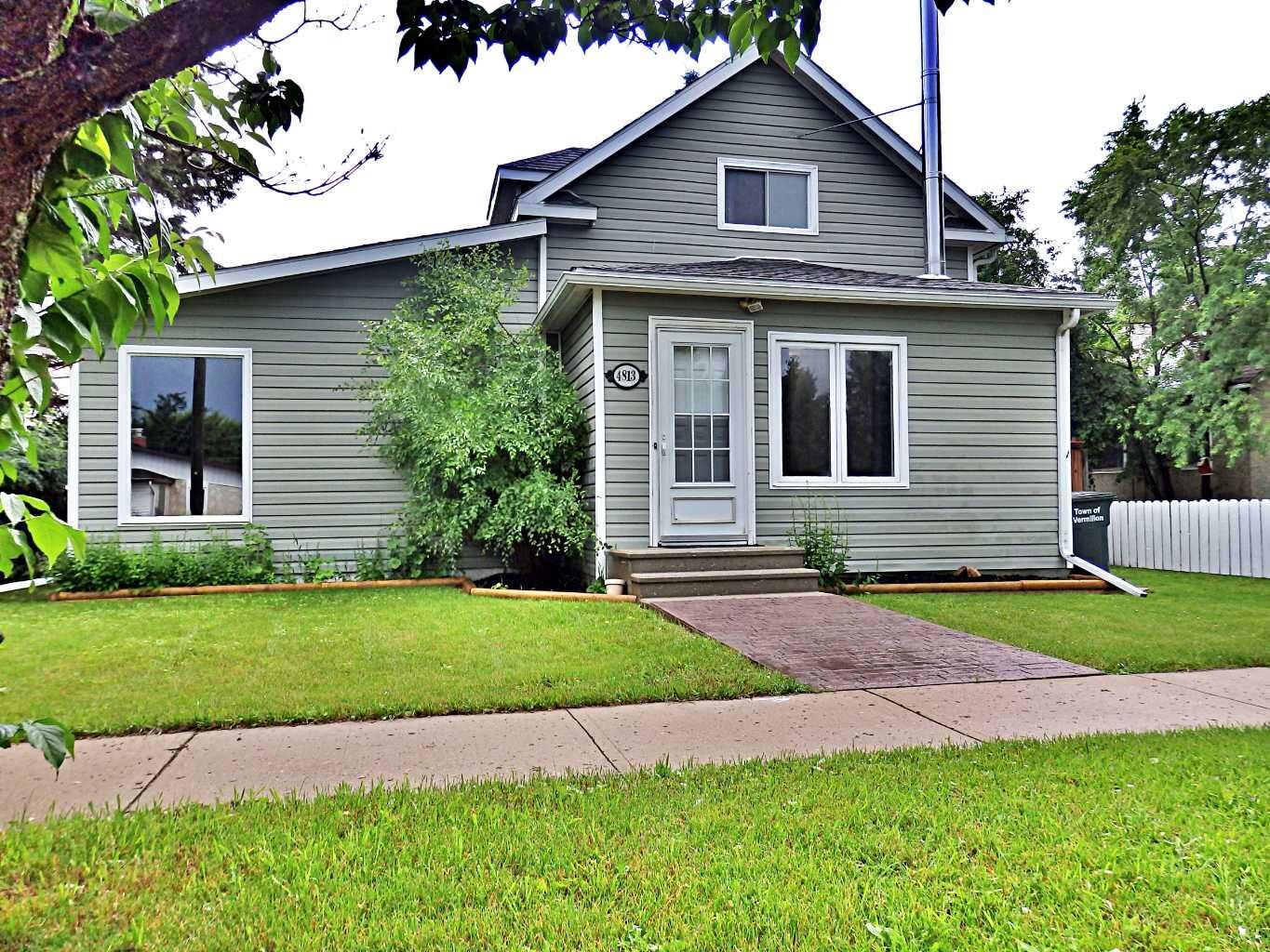 Property Photo:  4813 48A Street  AB T9X 1T4 