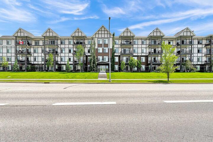 Property Photo: 6703 New Brighton Avenue SE 305 AB T2Z 5C8