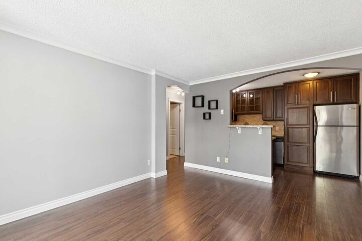 Property Photo:  110 24 Avenue SW 302  AB T2S 0J9 