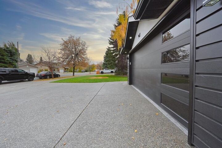 Property Photo: 941 West Chestermere Drive AB T1X 1B7