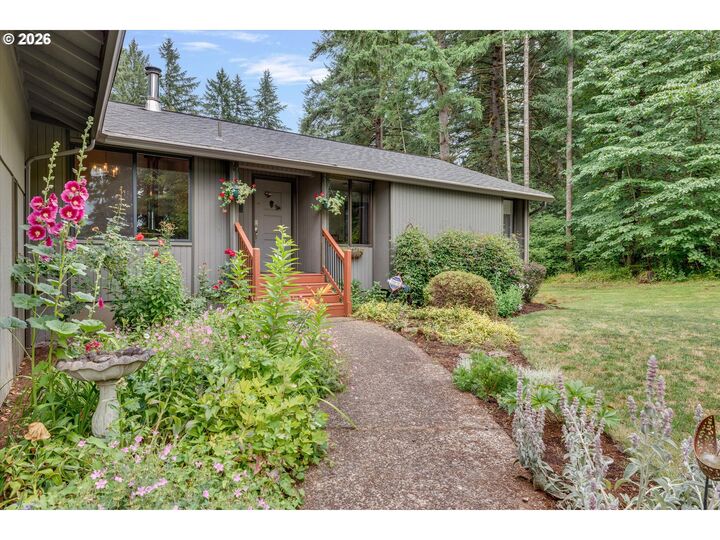 Property Photo:  24600 S Beavercreek Rd  OR 97004 