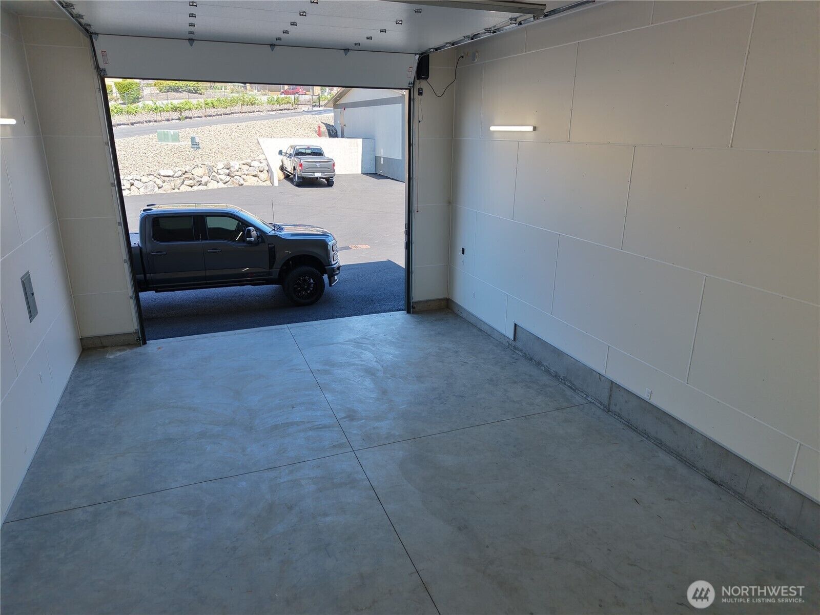 Property Photo: 23595 Canopy Drive NW 10 WA 98848