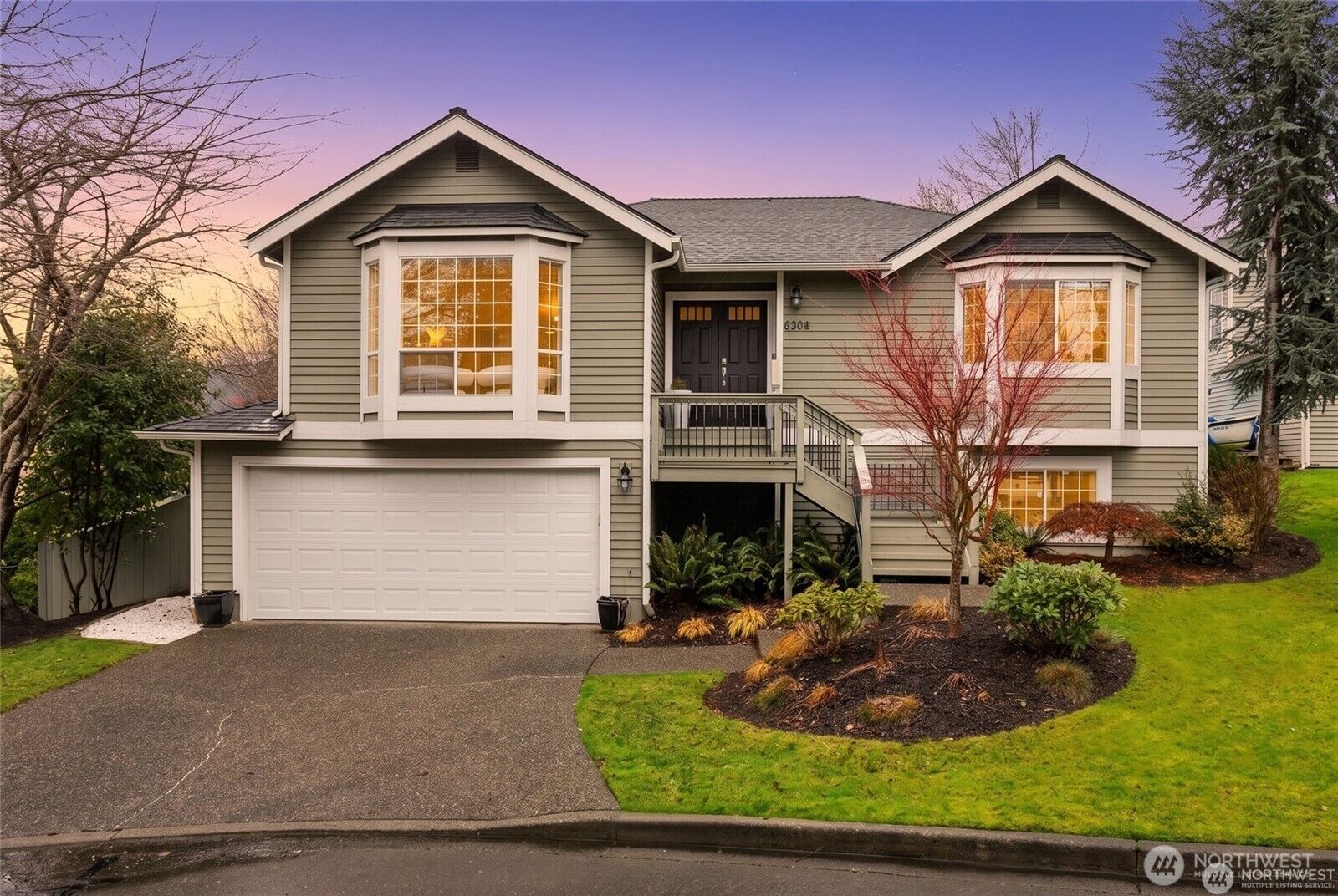 Property Photo: 6304 110th Avenue NE WA 98033