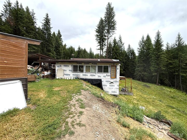Property Photo: 154 W Cougar Creek Road WA 98859