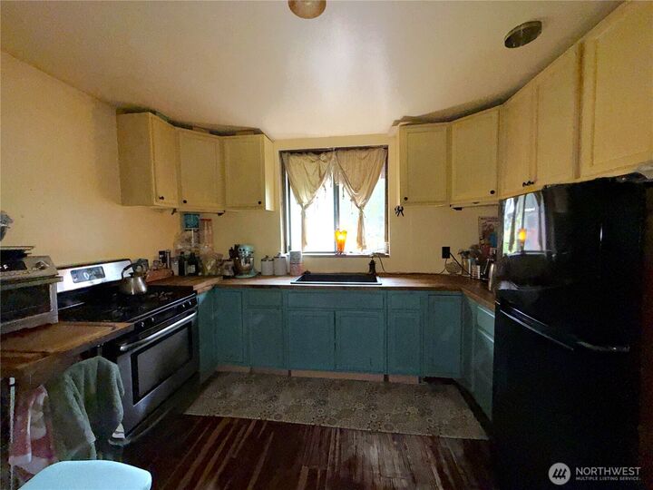 Property Photo:  154 W Cougar Creek Road  WA 98859 
