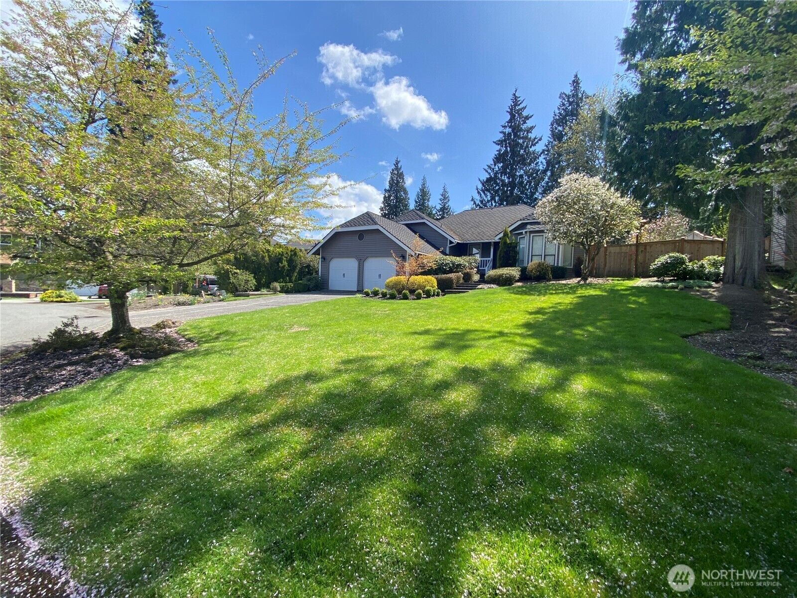 Property Photo:  650  Jasmine Place NW  WA 98027 
