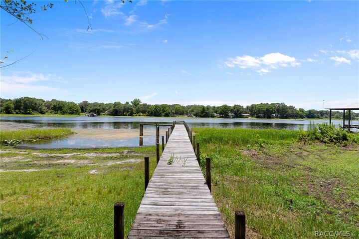 Property Photo: 7514 E Broyhill Place FL 34450